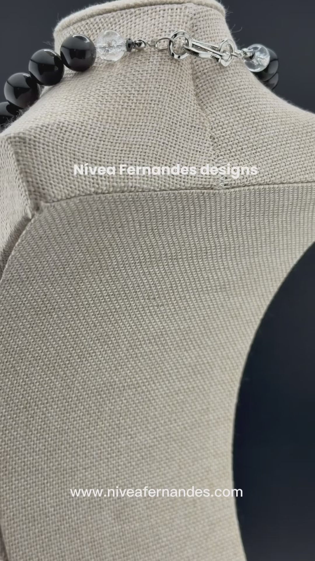 Eclipse grace bar necklace